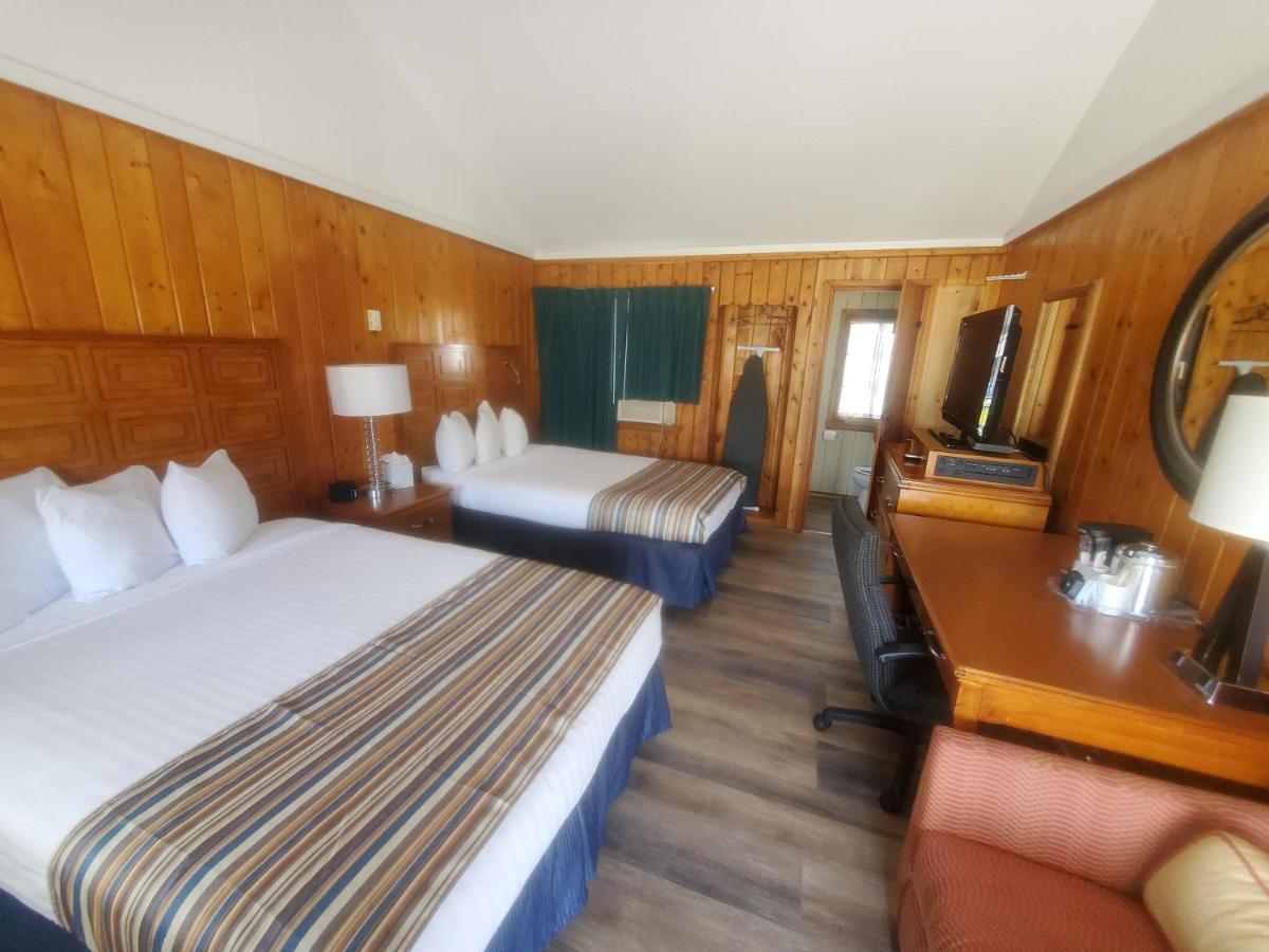 Bayview Lakefront Inn Saint Ignace Dış mekan fotoğraf